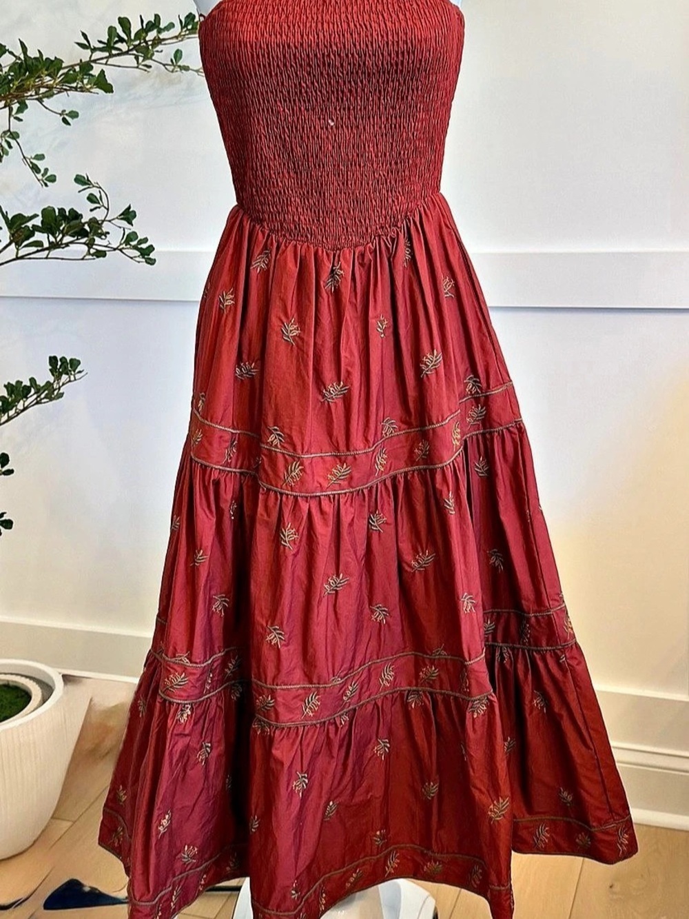 Strut & Bolt Women'Small Floral Maxi Dress in Red Size Small Like New
